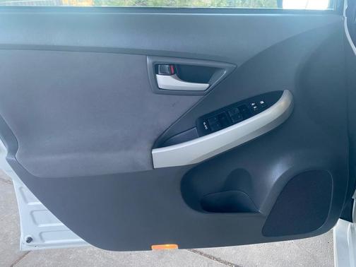 2011 Toyota Prius II