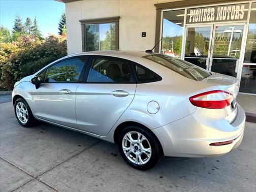 2014 Ford Fiesta SE