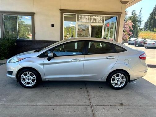 2014 Ford Fiesta SE