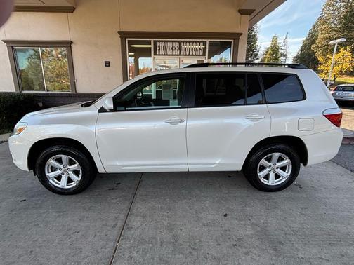 2010 Toyota Highlander SE