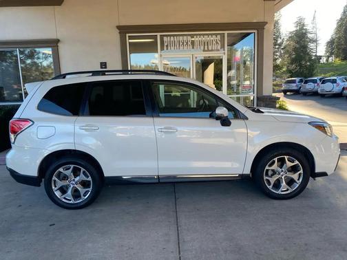 2017 Subaru Forester 2.5i Touring