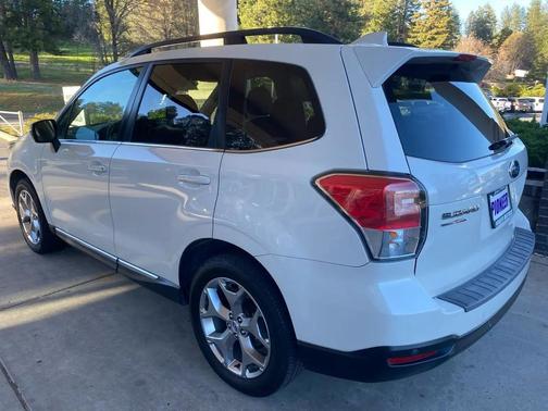 2017 Subaru Forester 2.5i Touring