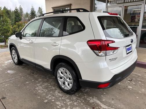 2022 Subaru Forester Base