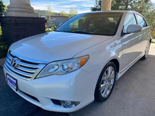 Blizzard Pearl 2011 Toyota Avalon Base