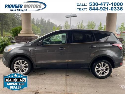 Magnetic Metallic 2017 Ford Escape SE