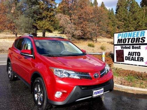 Photo 2 of 2 of 2015 Toyota RAV4 XLE