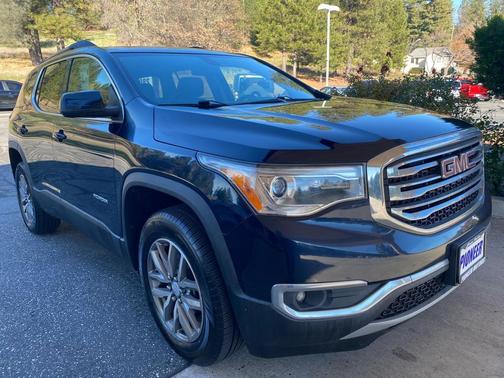 2017 GMC Acadia SLE-2