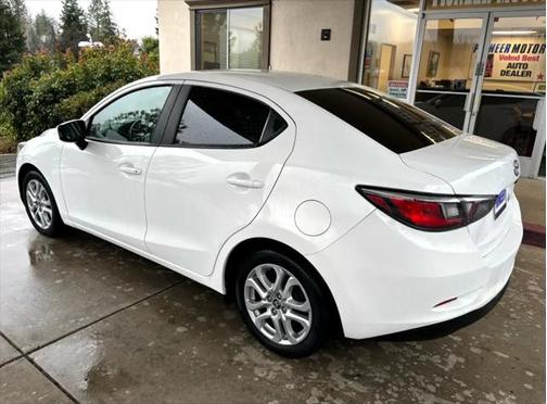 2017 Toyota Yaris iA Base