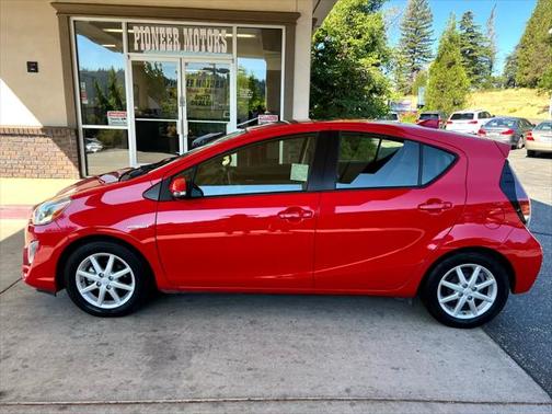 2015 Toyota Prius c Three