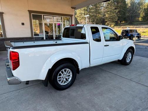 2020 Nissan Frontier SV