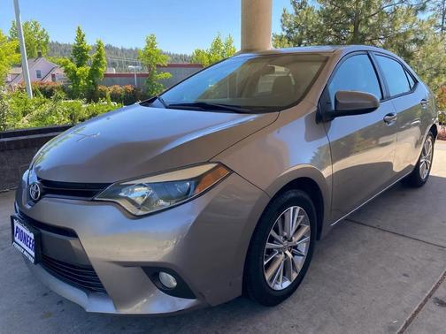 Beige 2015 Toyota Corolla LE Premium