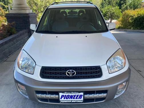 Natural White 2001 Toyota RAV4 4WD