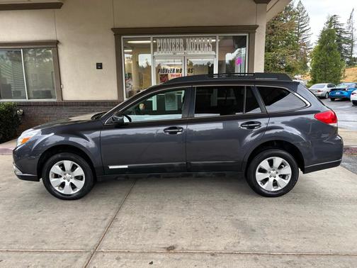 2011 Subaru Outback 2.5 i Premium