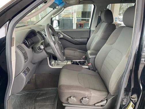 Super Black Metallic 2009 Nissan Pathfinder LE