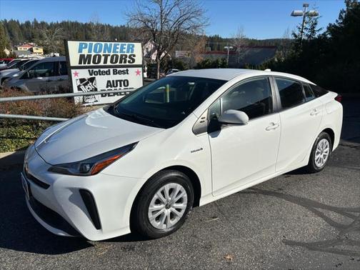 2020 Toyota Prius L