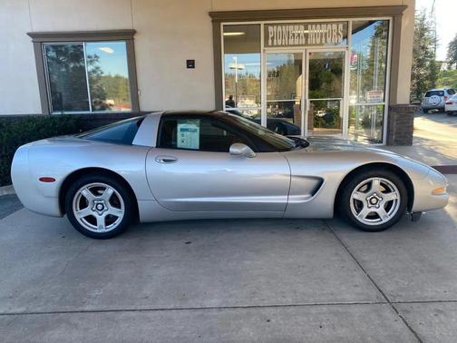 1998 Chevrolet Corvette Base