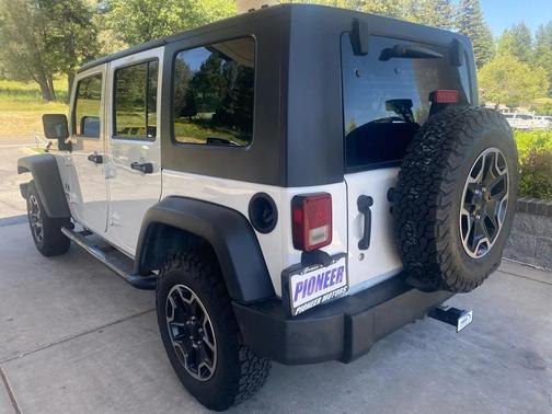 White 2009 Jeep Wrangler Unlimited X