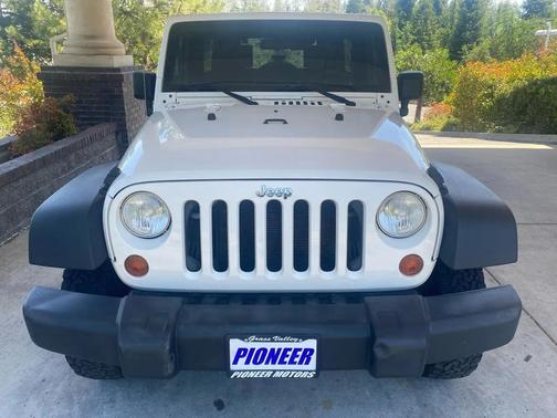 White 2009 Jeep Wrangler Unlimited X