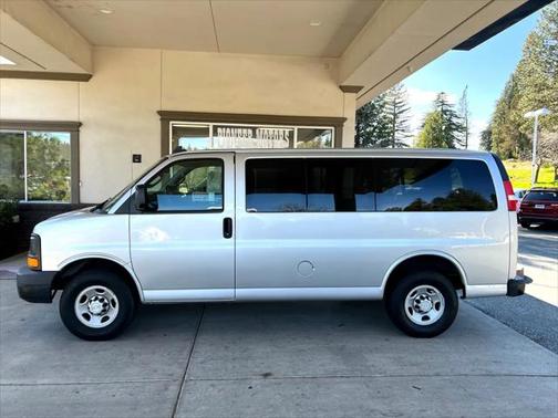2016 Chevrolet Express 2500 LS