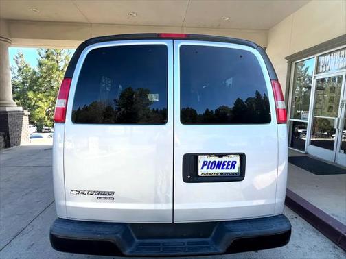 2016 Chevrolet Express 2500 LS