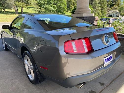 Sterling Gray Metallic 2010 Ford Mustang GT Premium