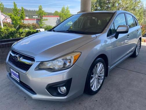Ice Silver Metallic 2013 Subaru Impreza 2.0i Limited