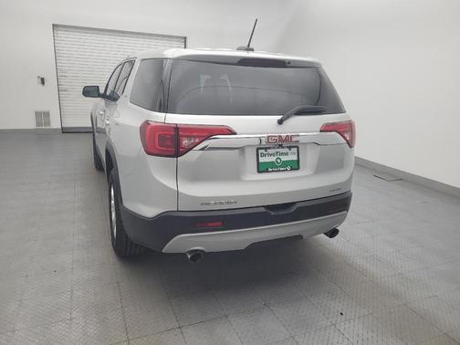 Quicksilver Metallic 2019 GMC Acadia SLE-1