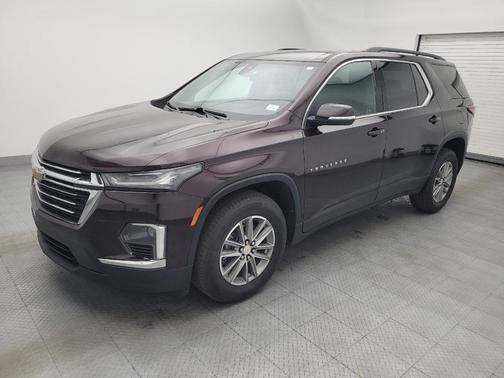 Black Cherry Metallic 2022 Chevrolet Traverse LT Cloth