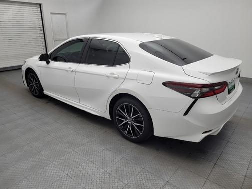 Super White 2021 Toyota Camry SE