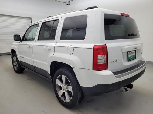 Photo 5 of 32 of 2017 Jeep Patriot High Altitude