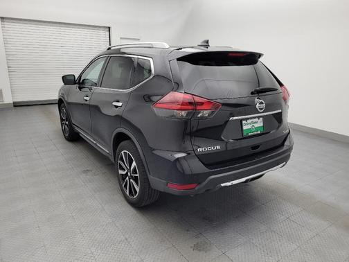 Magnetic Black Pearl 2019 Nissan Rogue SL