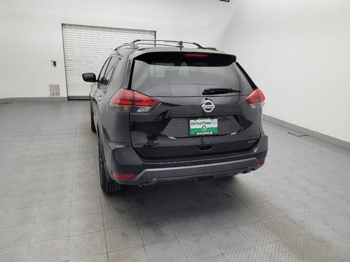 Magnetic Black 2018 Nissan Rogue SV