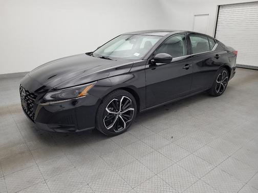 2023 Nissan Altima SR FWD