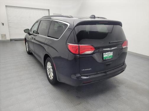 2020 Chrysler Voyager LXI