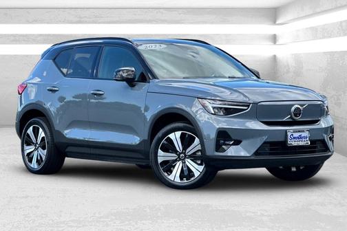 Silver Dawn Metallic 2023 Volvo XC40 Recharge Pure Electric Twin Plus