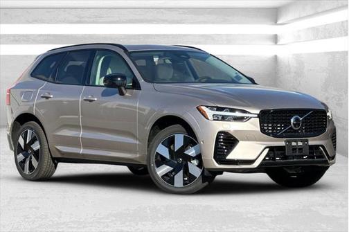 2025 Volvo XC60 Plug-In Hybrid T8 Plus