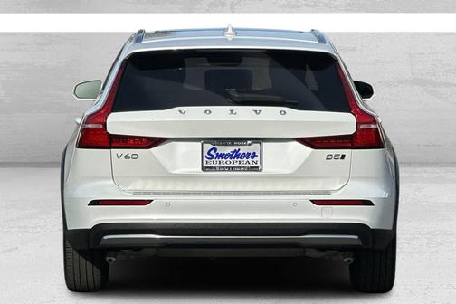2023 Volvo V60 Cross Country B5 Plus