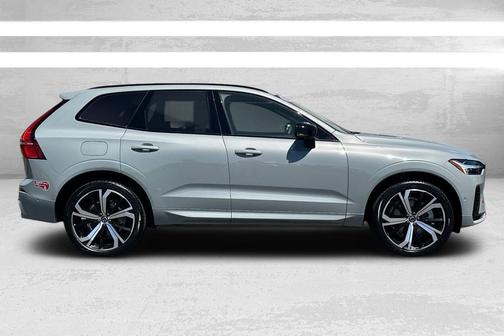 Vapour Grey Metallic 2024 Volvo XC60 Recharge Plug-In Hybrid T8 Ultimate Dark Theme