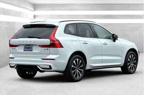 2025 Volvo XC60 B5 Core