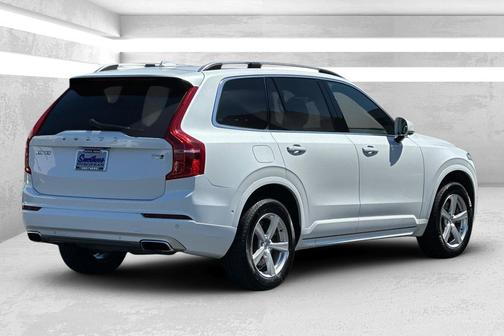 2017 Volvo XC90 T5 Momentum
