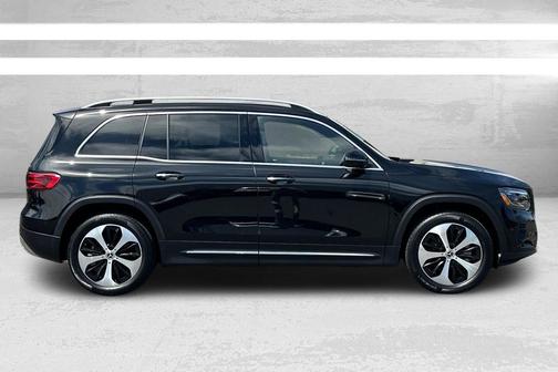 Cosmos Black Metallic 2026 Mercedes-Benz GLB 250 4MATIC