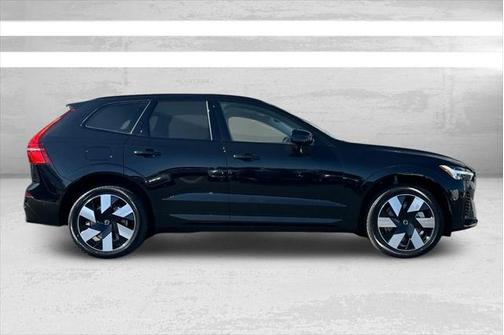 2025 Volvo XC60 Plug-In Hybrid Plus
