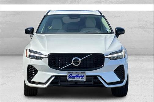 2025 Volvo XC60 Plug-In Hybrid T8 Plus