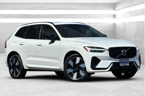 2025 Volvo XC60 Plug-In Hybrid T8 Plus