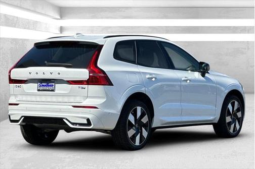 2025 Volvo XC60 Plug-In Hybrid T8 Plus