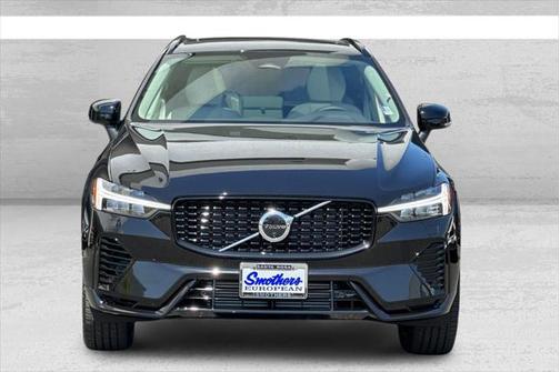 2025 Volvo XC60 Plug-In Hybrid T8 Plus