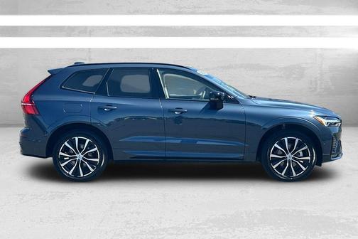 2025 Volvo XC60 Plus