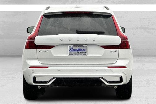 2026 Volvo XC60 B5 Plus