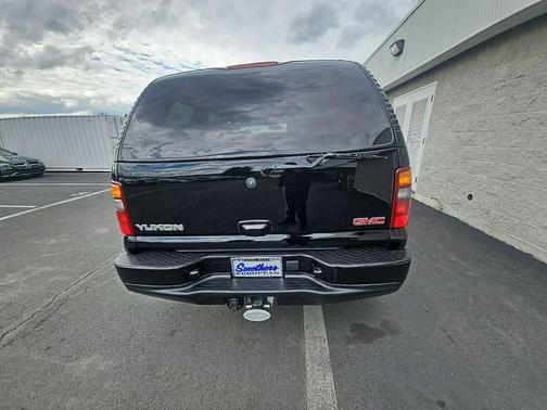 2002 GMC Yukon Denali