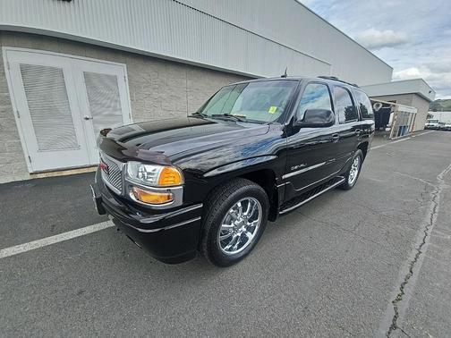 2002 GMC Yukon Denali